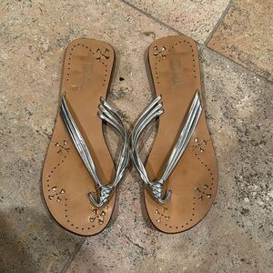 Rouge Helium Silver Sandals / Flip Flops